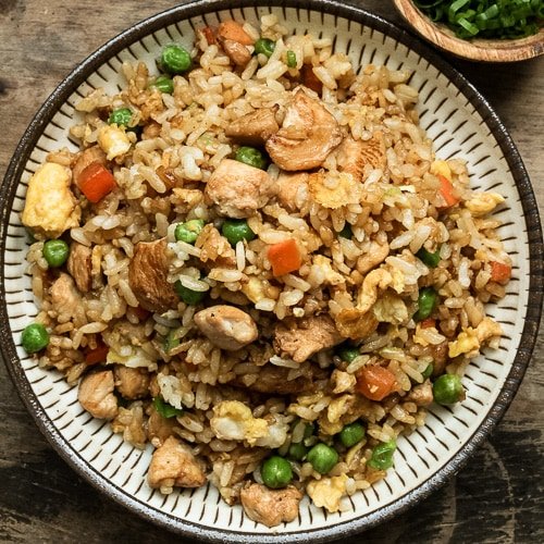 lan đùi gà trên vách đá đẹp lan đùi gà trên vách đá đẹp